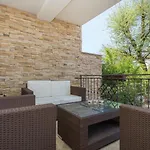 Appartement Modern Stefano
